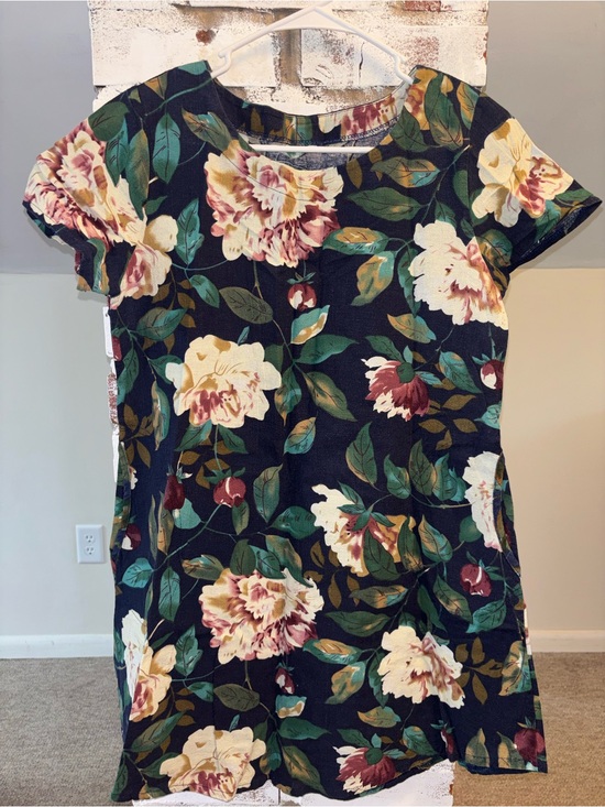 No brand Dresses & Skirts - Women's Floral Short-Sleeve Dress - Navy with Cream & Green Floral